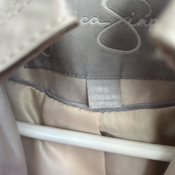 Ivory/beige trench coat - Picture 2 of 4